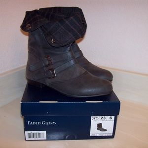 Women's Size 6 Fold-Over Snap Boots